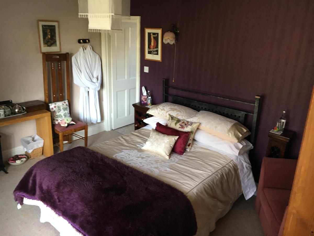 The Clytha Arms Hotell Abergavenny Exteriör bild